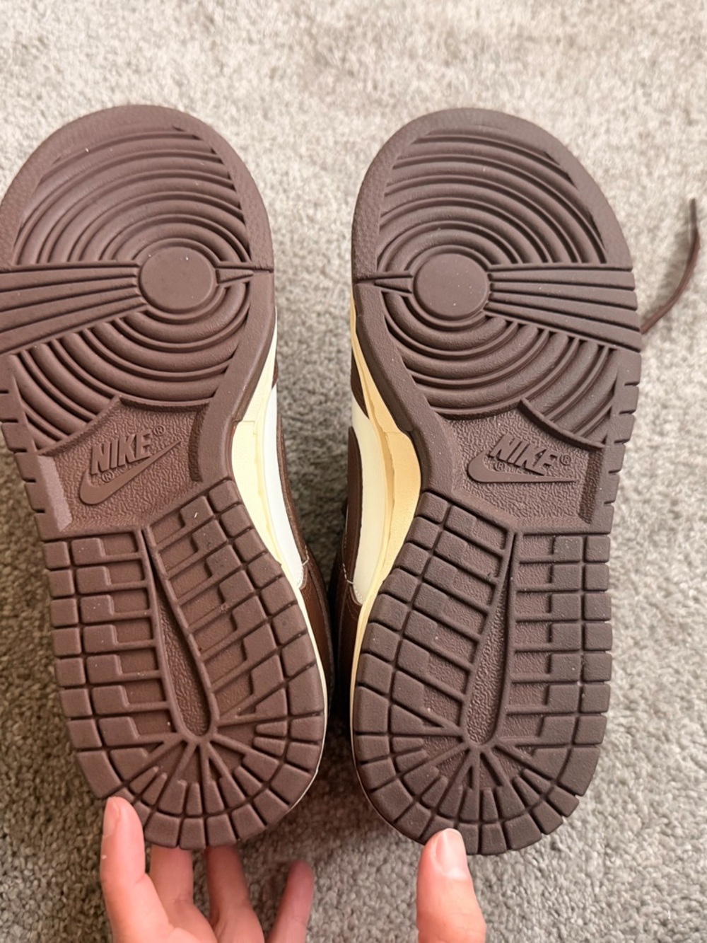 Nike White and Brown Low-Top Sneakers - Picture 6 of 6